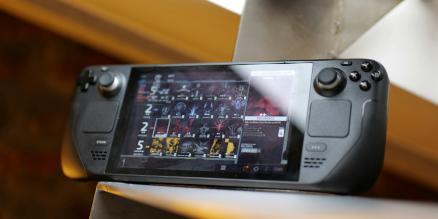 ゲーム中に快適にタバコを吸う方法は？室内で吸うデメリットも解説