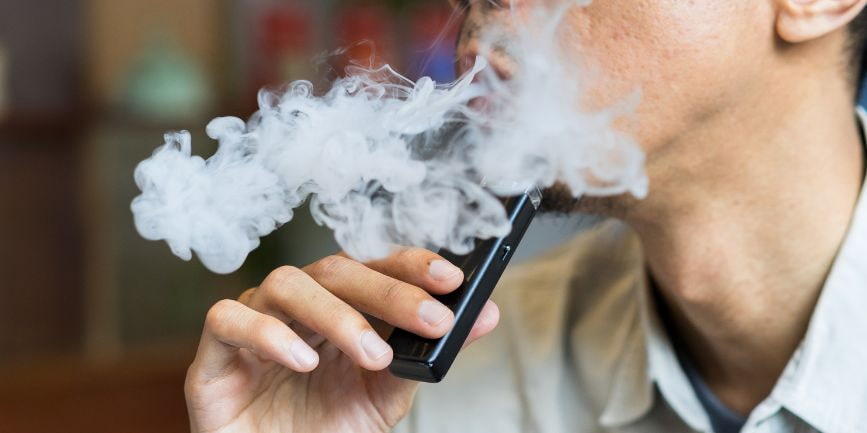 【徹底比較】電子タバコと加熱式タバコの違い！コスパ・健康リスク・吸いごたえは？